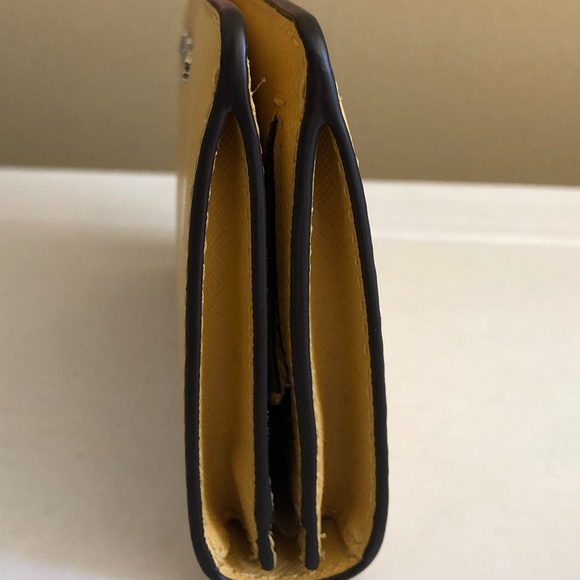 Michael Kors Jet Set Travel Wallet - Picture 3 of 7